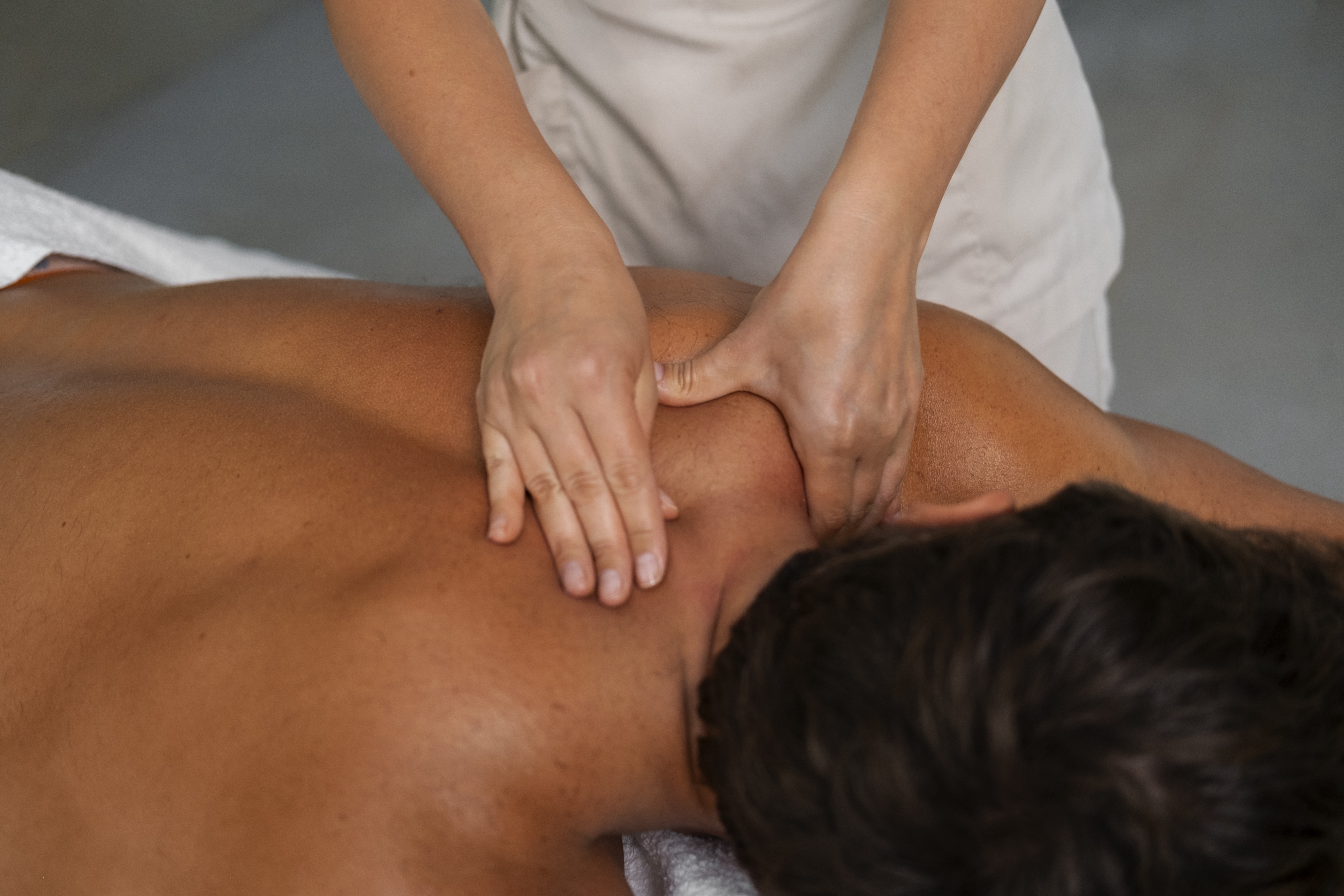 Knead a Back Therapeutic Massage 